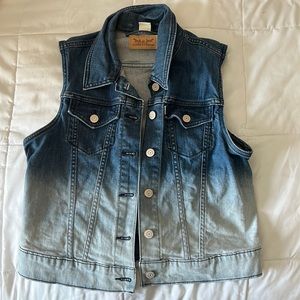 Levi jean jacket vest